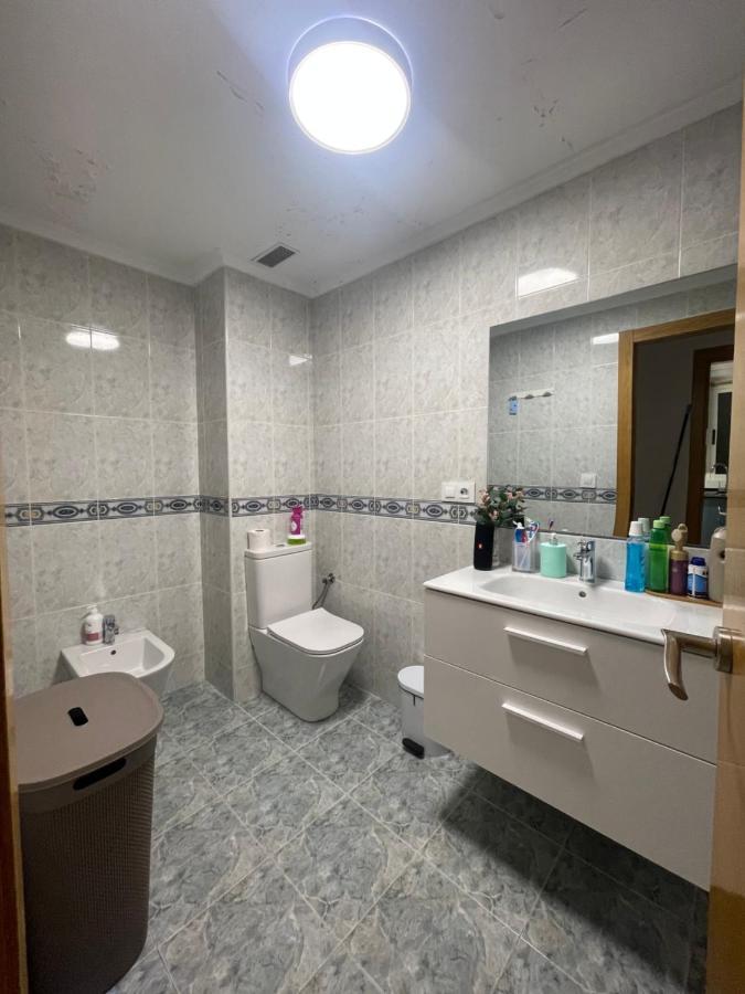 Hotel Habitacion Privada En Piso Compartido Valenza Esterno foto